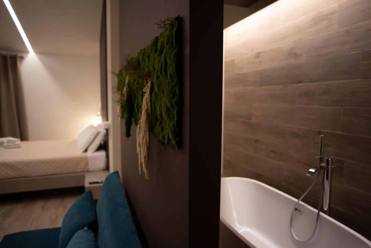 House Room Civico 56 Crotone Exterior photo