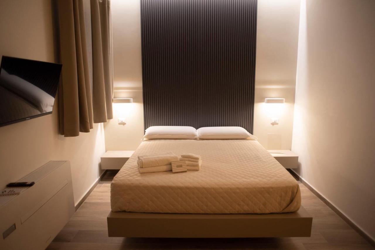 House Room Civico 56 Crotone Exterior photo